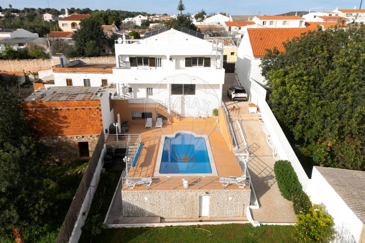 3 غرف نوم منزل في Loule, Portugal رقم 30037