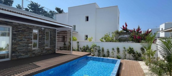 3 bedrooms Villa in Geroskípou, Cyprus No. 230 8