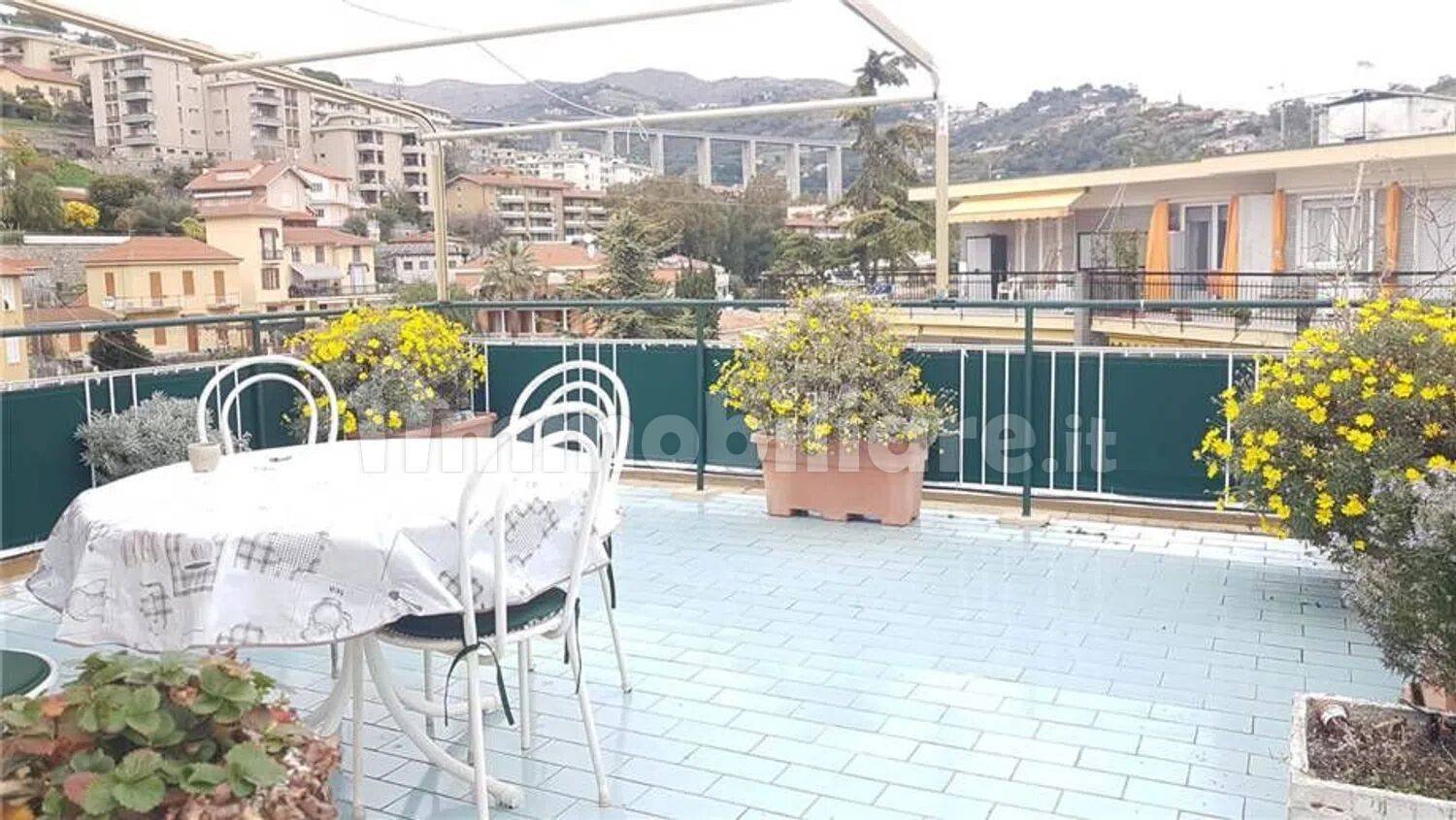 2 Schlafzimmer Penthouse in Sanremo, Italy, Nr. 398665