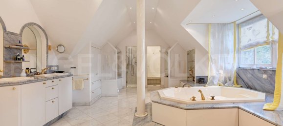 Вилла с 3 спальнями в Мюнхен, Германия № 172472 2