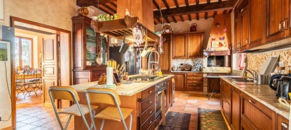 4 bedrooms Villa in Pienza, Italy No. 179477 6