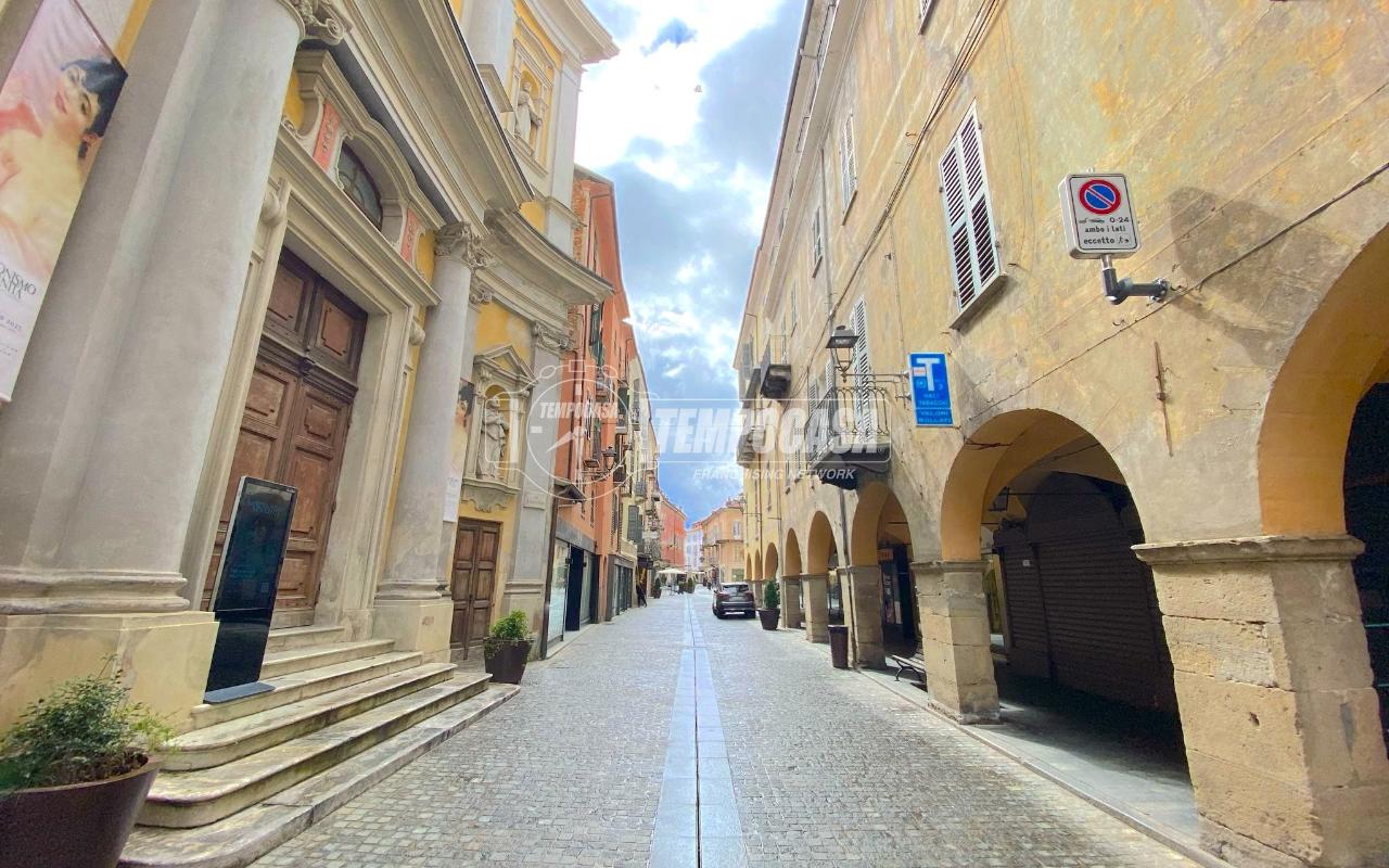 3غرفة شقة في Mondovì, Italy رقم 39863