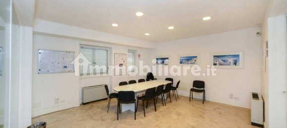 5 rooms Office in Rome, Italy No. 336791 23