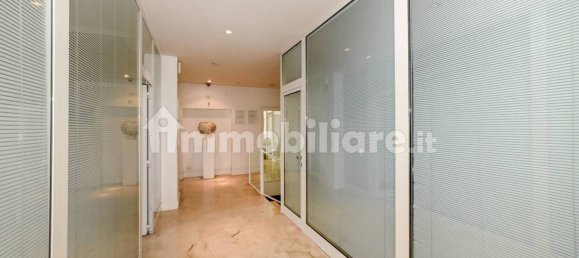 5 rooms Office in Rome, Italy No. 336791 12