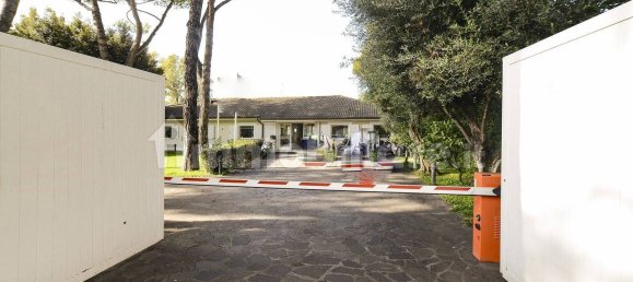 5 rooms Office in Rome, Italy No. 336791 7