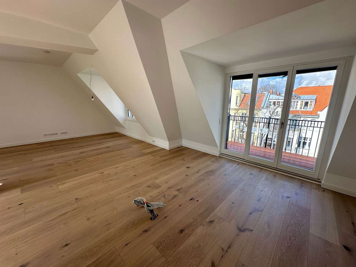 Пентхаус с 3 комнатами в Фриденау, Германия № 23662