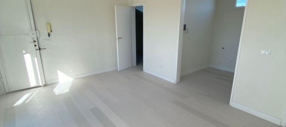 2 bedrooms Penthouse in Florence, Italy No. 355912 9