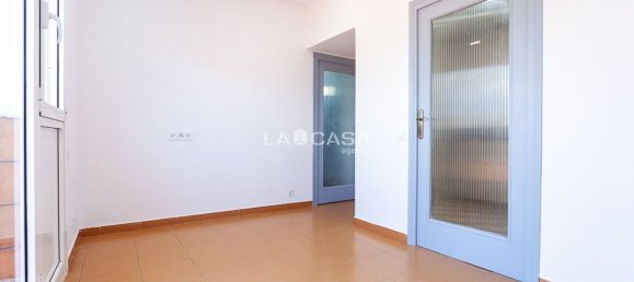 2 chambres Penthouse à L'Hospitalet de Llobregat, Spain No. 137130 3
