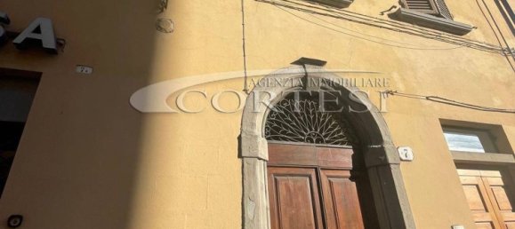 6 rooms Apartment in Città di Castello, Italy No. 120965 3