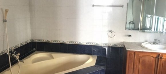 4 غرف نوم فيلا في Tay Ho, Vietnam رقم 2530 26