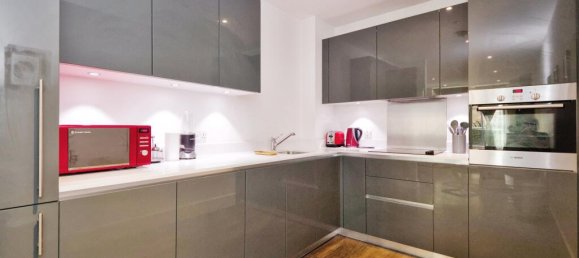 2 bedrooms Apartment in London, United Kingdom No. 10625 4