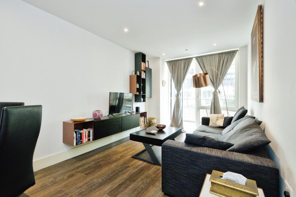 2 bedrooms Apartment in London, United Kingdom No. 10625