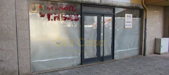 190m² Commercial property in Vila Nova de Gaia, Portugal No. 42460 2