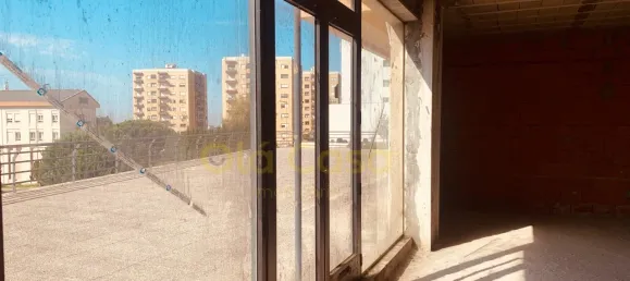 190m² Commercial property in Vila Nova de Gaia, Portugal No. 42460 10
