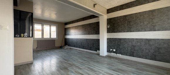 Villa de 3 dormitorios en Cuincy, France No. 216882 10