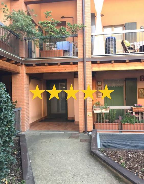 Квартира с 4 спальнями в Бергамо, Италия № 367776