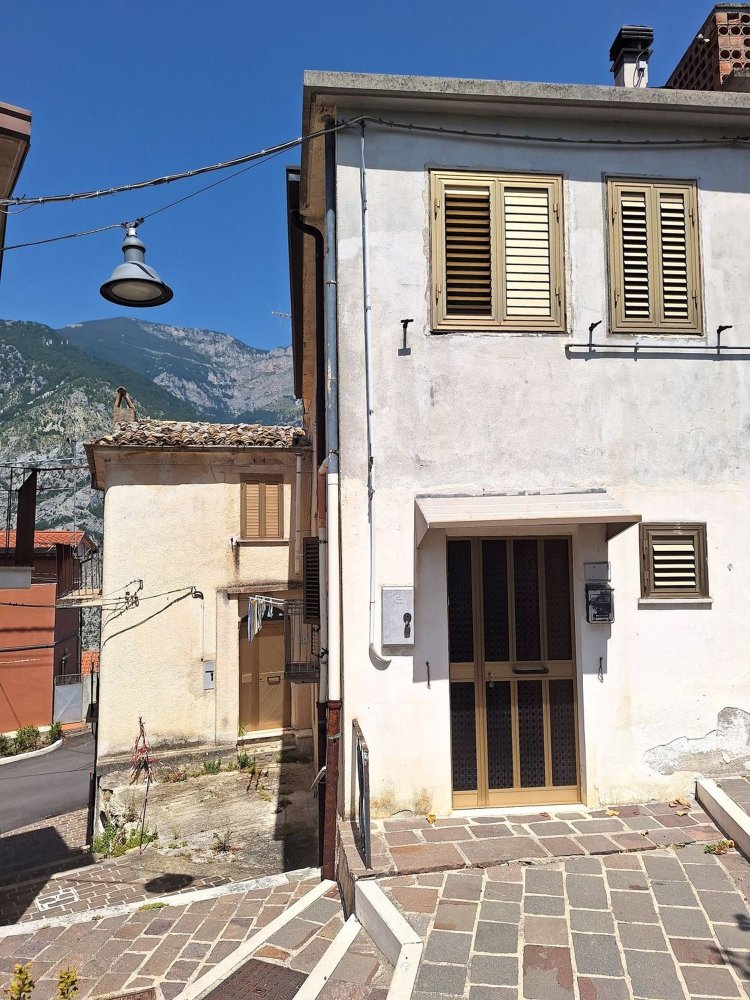 4 chambres Maison à Civitella Messer Raimondo, Italy No. 365227