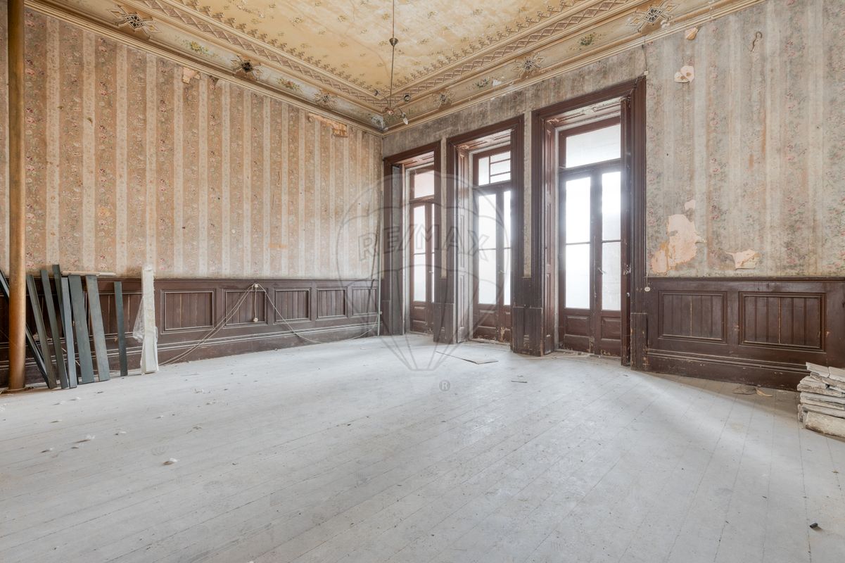 4 bedrooms Villa in Porto, Portugal No. 22942