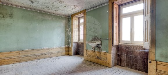 4 bedrooms Villa in Porto, Portugal No. 22942 23