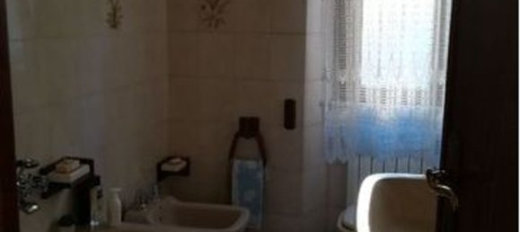 3 rooms House in Castelnuovo di Garfagnana, Italy No. 255746 6