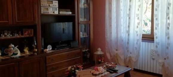 3 rooms House in Castelnuovo di Garfagnana, Italy No. 255746 7