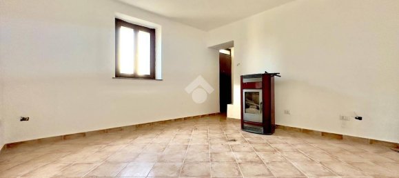 2 Schlafzimmer Haus in Tortona, Italy, Nr. 33952 20