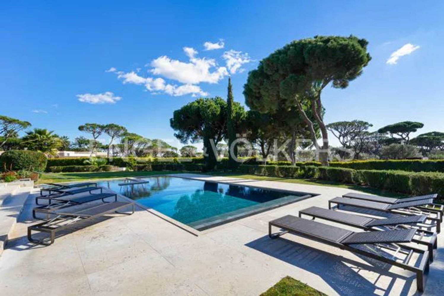 5 bedrooms House in Quarteira, Portugal No. 133263