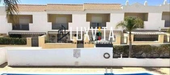 Adosado de 4 dormitorios en Adeje, Spain No. 43850 4