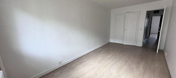 3 bedrooms Apartment in Paris, France No. 313074 6