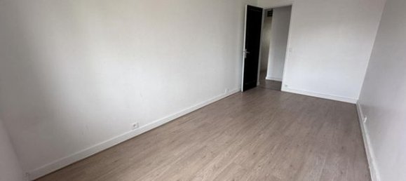 3 bedrooms Apartment in Paris, France No. 313074 11