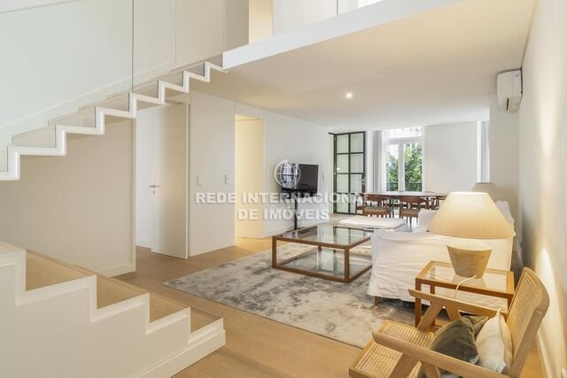 3 bedrooms Land in Lisbon, Portugal No. 337227