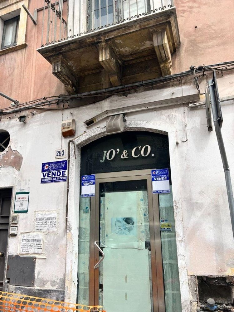 85m² Commercial property in Paternò, Italy No. 258973