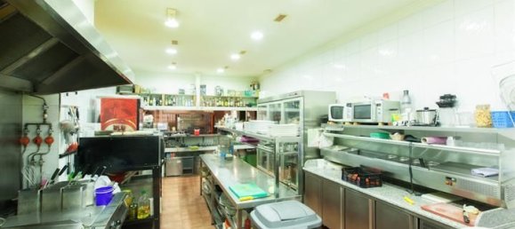 Imóvel comercial em Estepona, Spain 147 m² N.º 82252 10