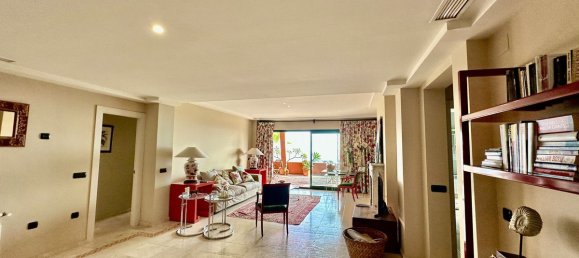 3 bedrooms Penthouse in Marbella, Spain No. 217429 11