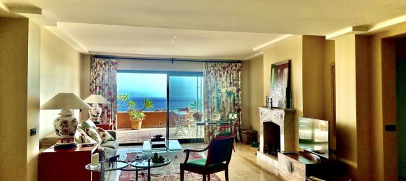 3 bedrooms Penthouse in Marbella, Spain No. 217429 10