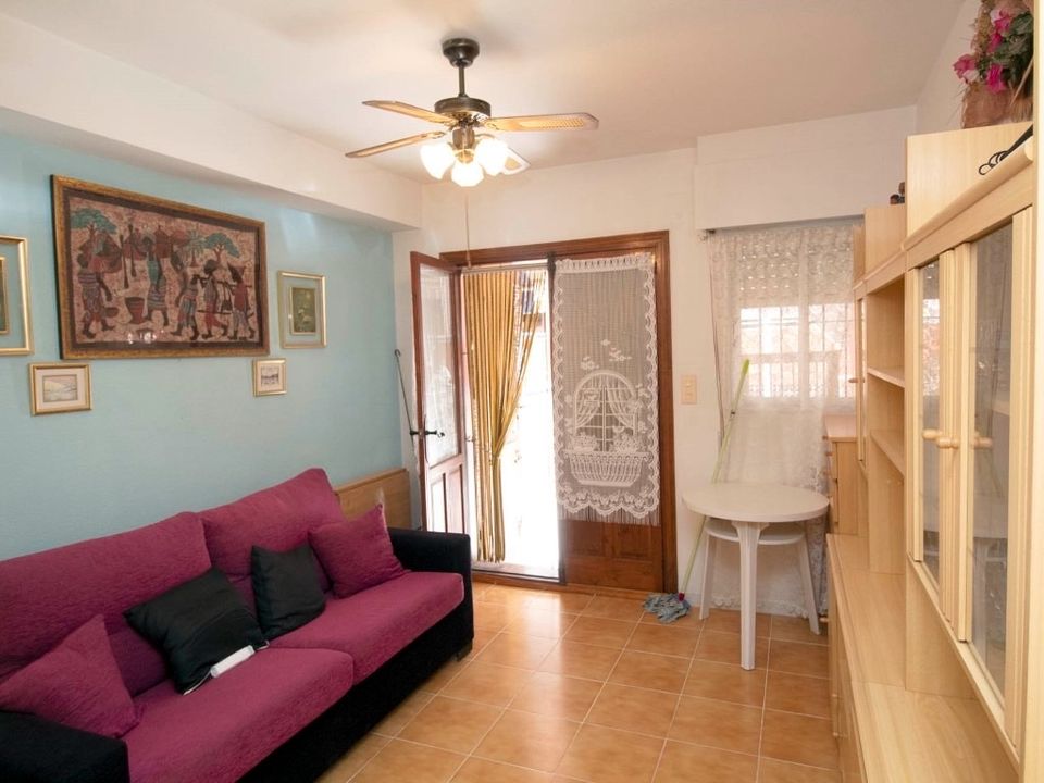 Квартира с 1 спальней в Торревьеха, Испания № 180257