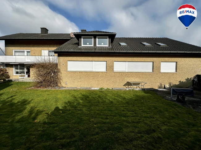 Casa de 8 dormitorios en Bielefeld, Germany No. 22852