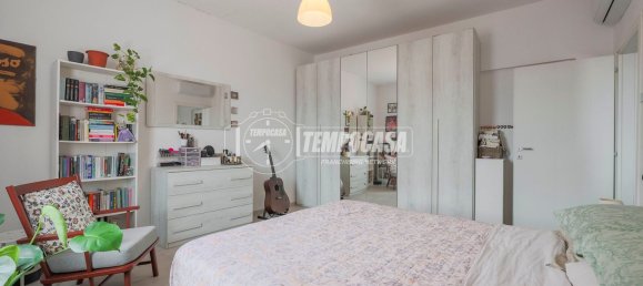 2 rooms Apartment in Bologna, Italy No. 285929 4
