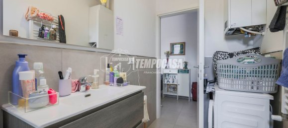 2 rooms Apartment in Bologna, Italy No. 285929 16