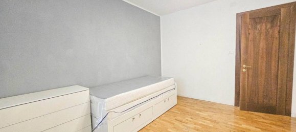 3 rooms Apartment in Trieste, Italy No. 30833 77