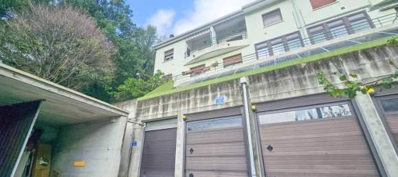 3 rooms Apartment in Trieste, Italy No. 30833 3