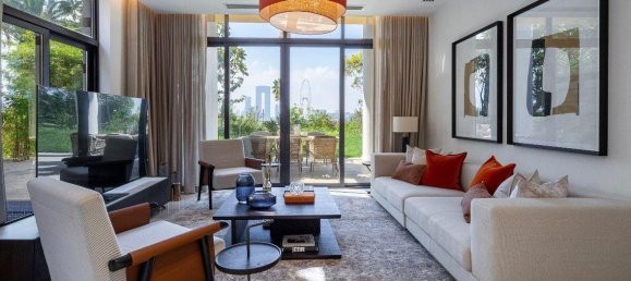 5 bedrooms Villa in Dubai, UAE No. 38611 3