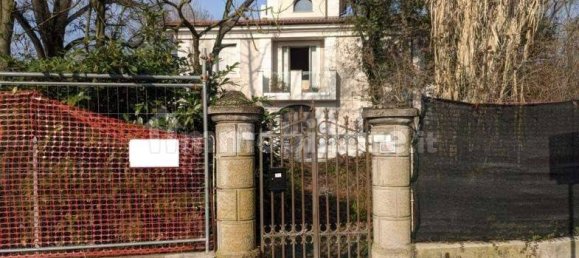 5غرفة فيلا في San Felice sul Panaro, Italy رقم 96023 3