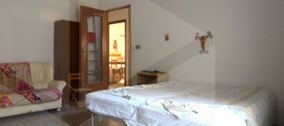 3 rooms Apartment in Casandrino, Italy No. 18539 12