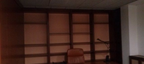 136m² Commercial property in Castellon de la Plana, Spain No. 106090 3