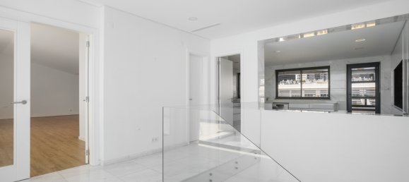 4 غرف نوم منزل ذو طابقين في Lisbon, Portugal رقم 125949 25