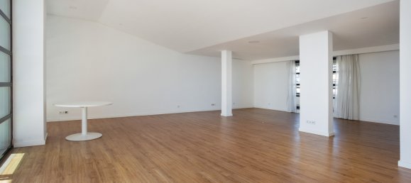 4 غرف نوم منزل ذو طابقين في Lisbon, Portugal رقم 125949 19