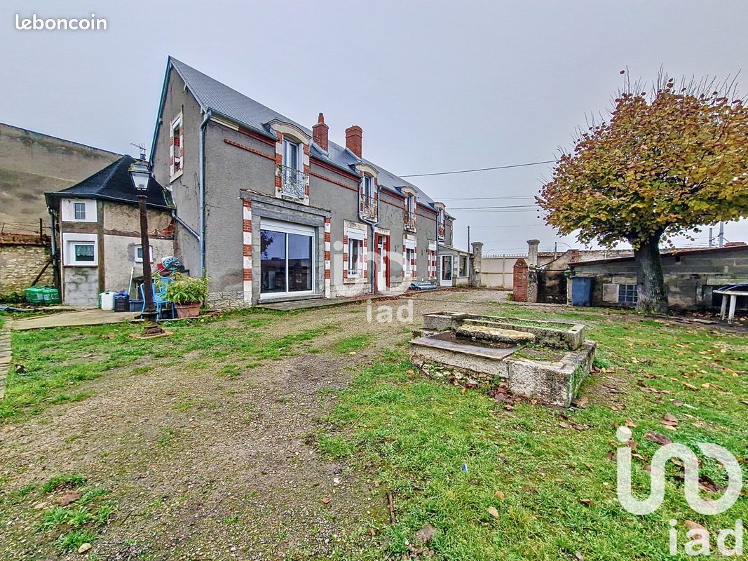 5-Zimmer Haus in Mehun-sur-Yevre, France, Nr. 44647