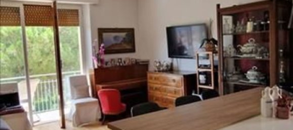 3 rooms Apartment in Siena, Italy No. 92733 2