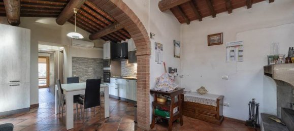 5 bedrooms House in Foiano della Chiana, Italy No. 228444 19